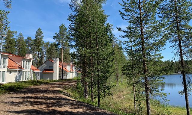 Kurkistus lomakotiin: perheen kesken Kuusamossa