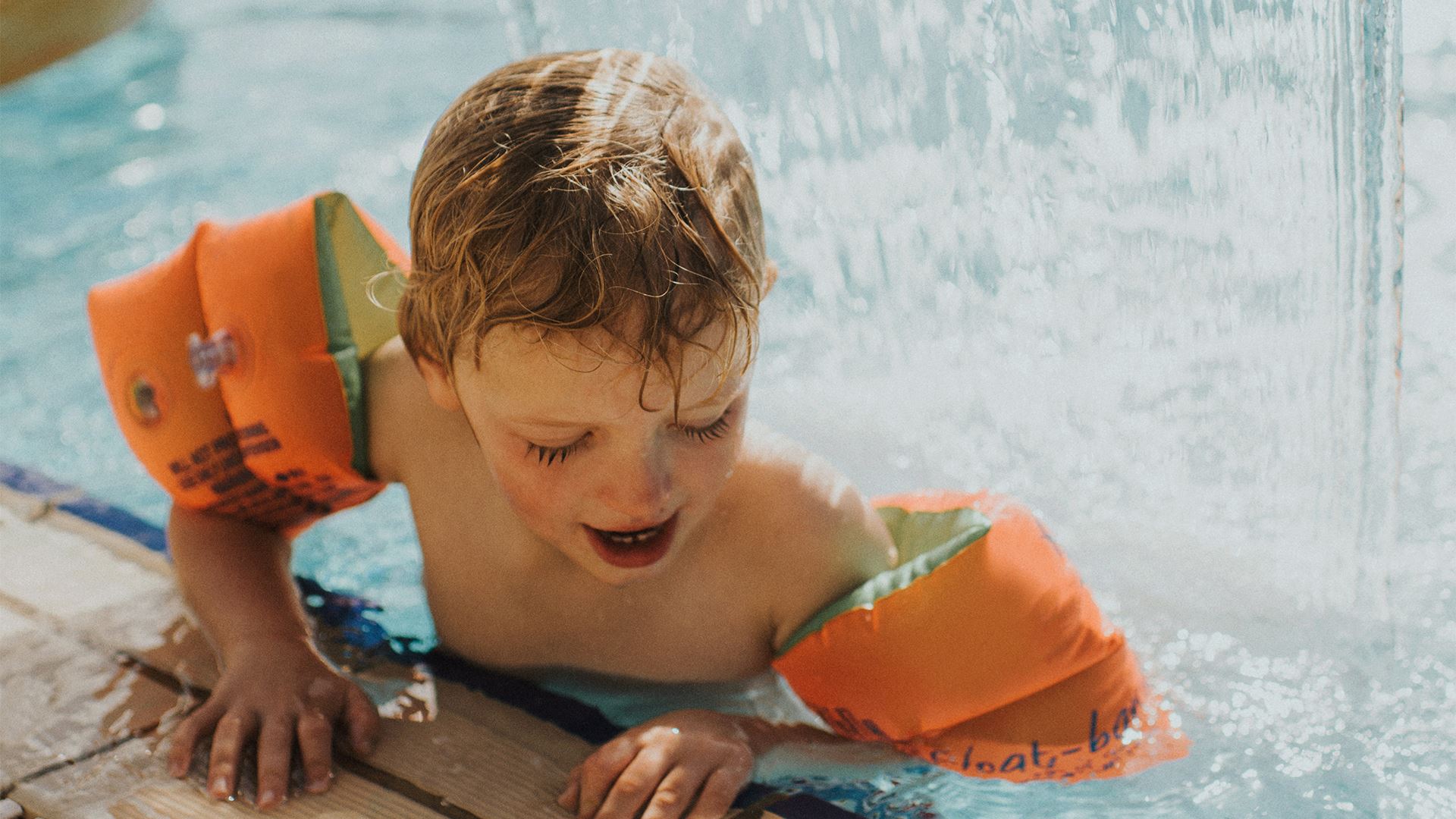 Uimakoulu ja vauvauinti