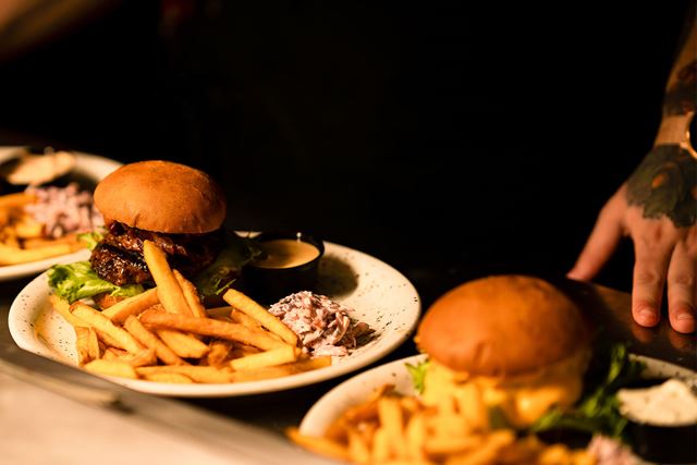 hcr_burgers_1500x1000.jpg